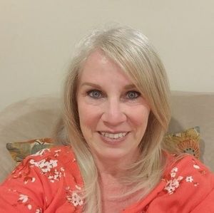 Meet your Posher, Cari